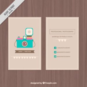 cute-business-card-with-an-illustrated-camera